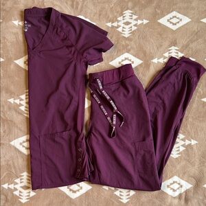 Med Couture Women's wine Jogger Set